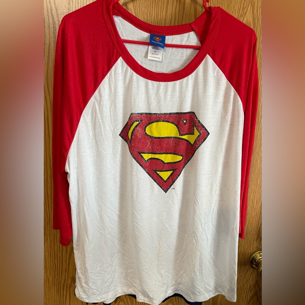 Womens Superman Top with attached cape. Size 3x